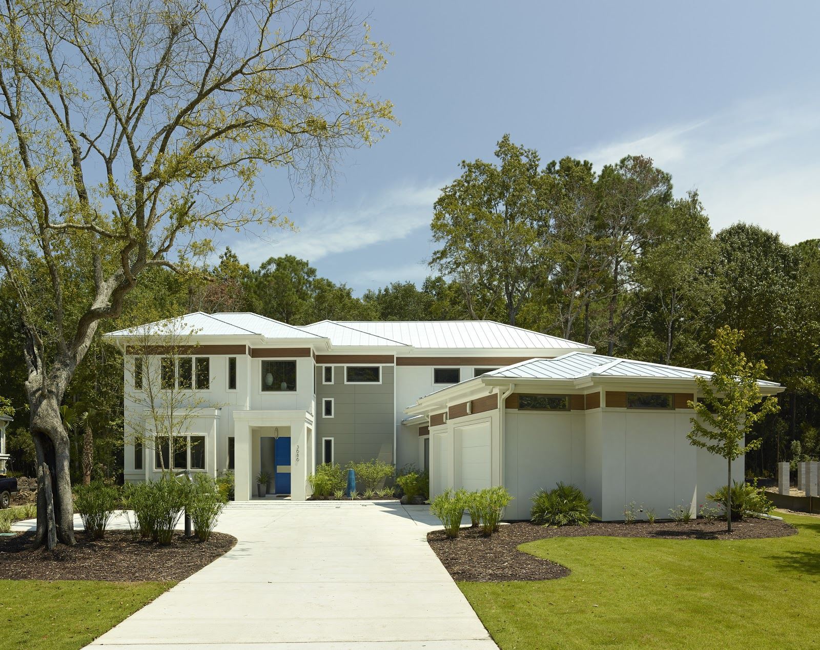 Nicihiha-ArchBlock-Gray-NichiBoard-VintageWood-Cedar-Residential