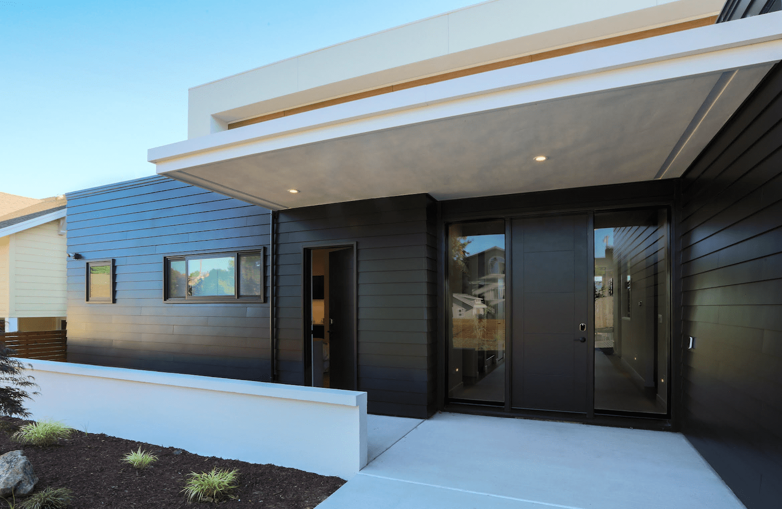 Nichiha-SavannahSmooth-Modular-Modern-Residential