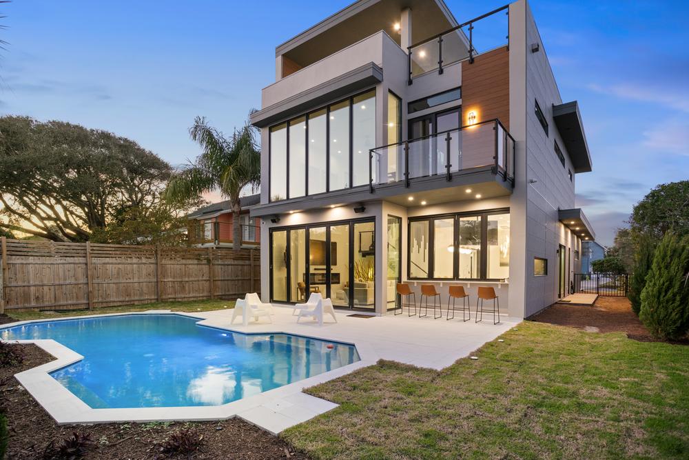 Modern Custom Home Siding Trends