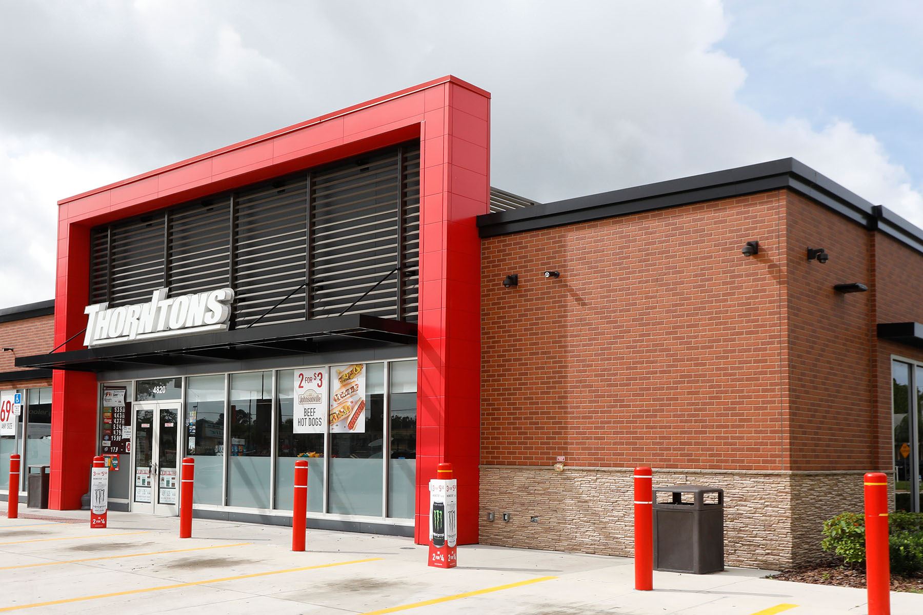 PlymouthBrick + Illumination + StackedStone