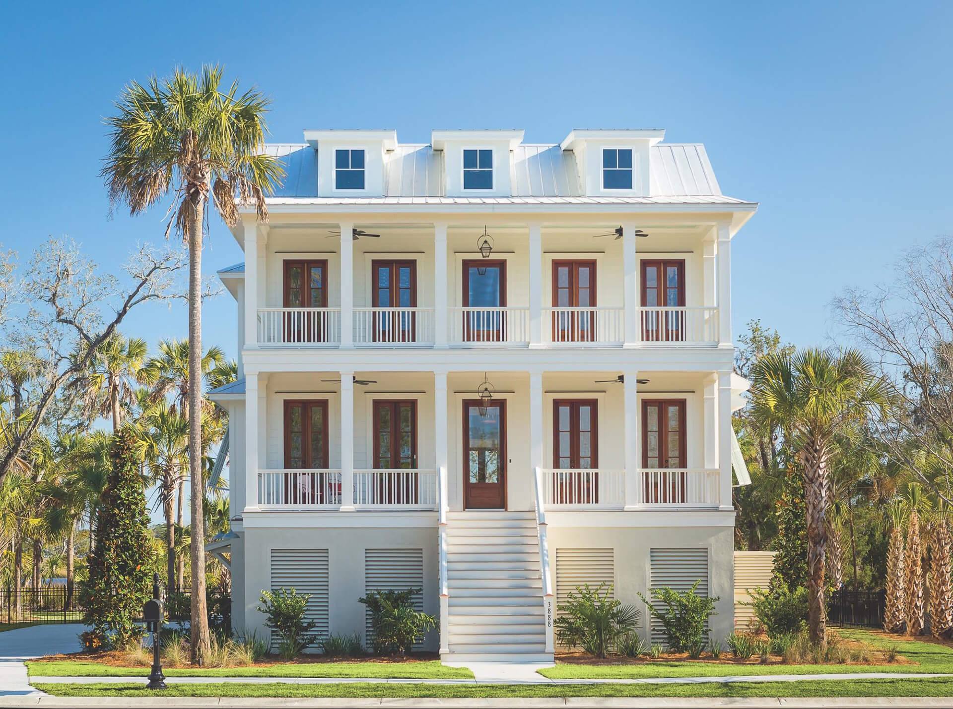 Picturesque two-story coastal house with Savannah Smooth siding